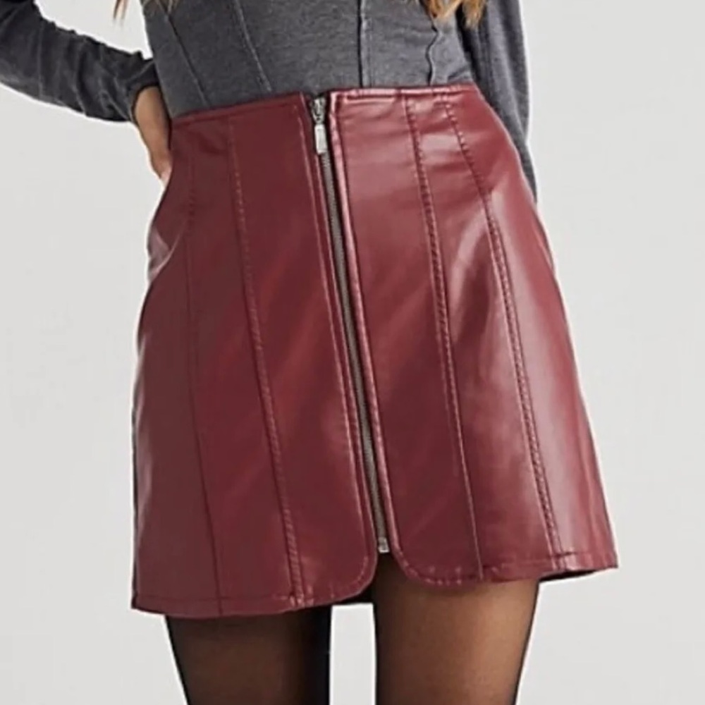 Free People Layla Faux Leather Mini Skirt Garnet Size 6 NWT